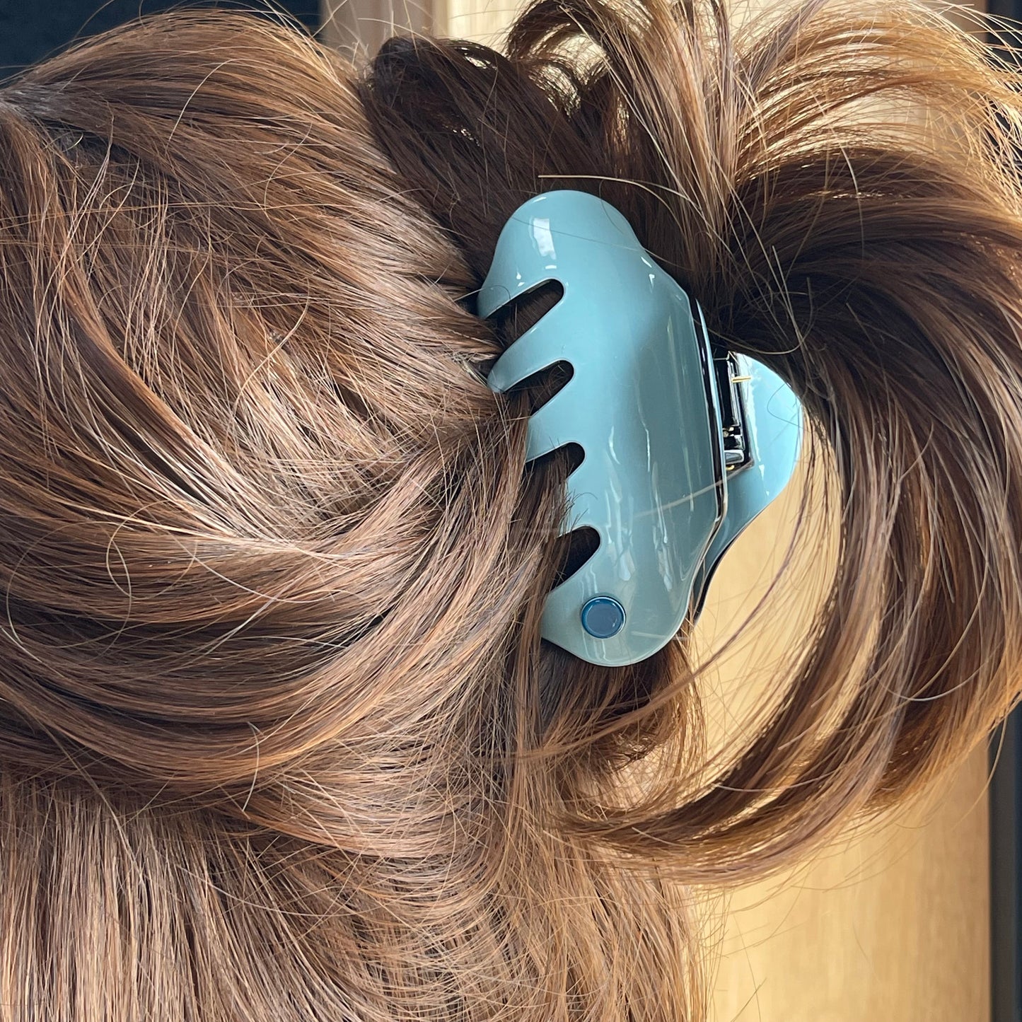 Copenhagen Medium Claw - Pale turquoise