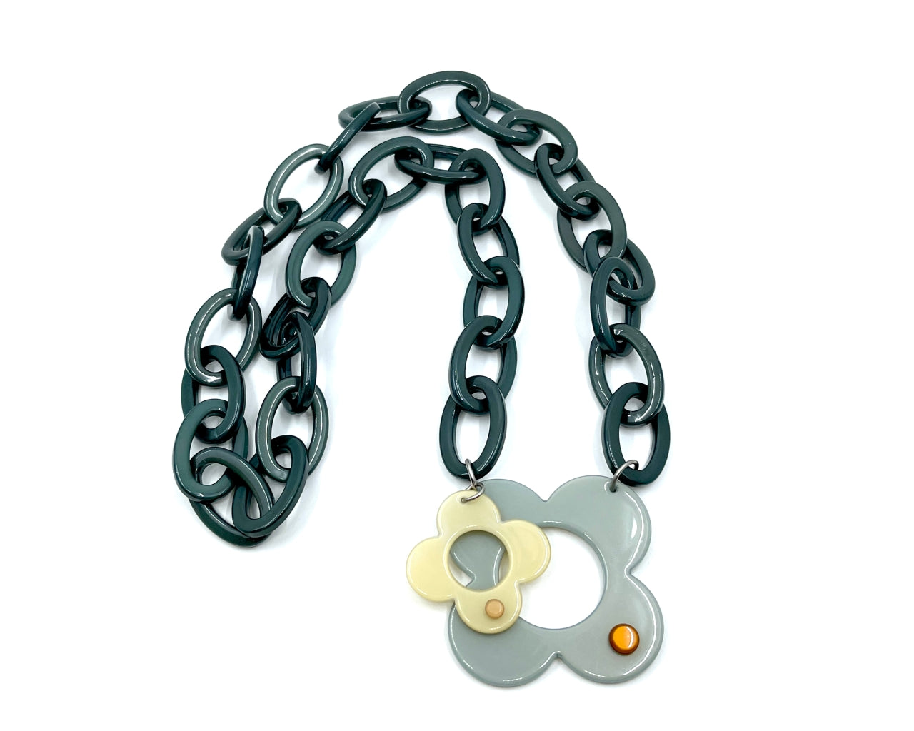 Hanover necklace - Pale grey